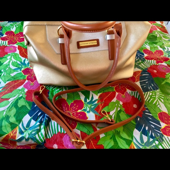 Adrienne Vittadini- “Saffiano Collection” handbag - Picture 2 of 8